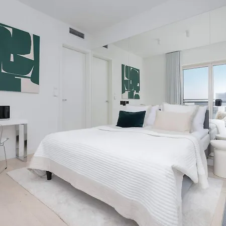 Lux Skyline Mennica With Parking And Ac By Renters Prestige