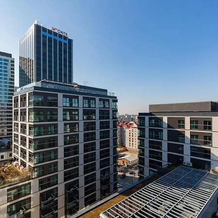 Appartement Lux Skyline Mennica With Parking And Ac By Renters Prestige Warschau