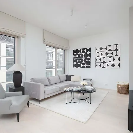 Lux Skyline Mennica With Parking And Ac By Renters Prestige 公寓 华沙