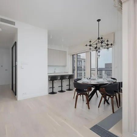 Lux Skyline Mennica With Parking And Ac By Renters Prestige * 华沙
