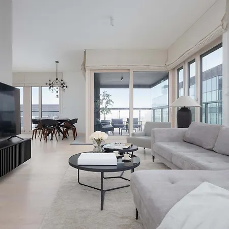 Lux Skyline Mennica With Parking And Ac By Renters Prestige *