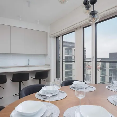 Lux Skyline Mennica With Parking And Ac By Renters Prestige Apartamento
