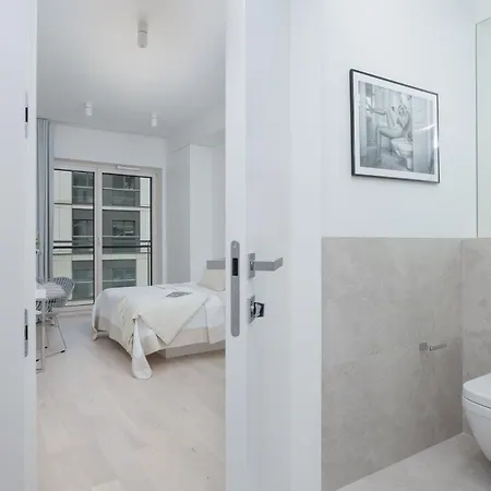 Lux Skyline Mennica With Parking And Ac By Renters Prestige Appartement Varsovie