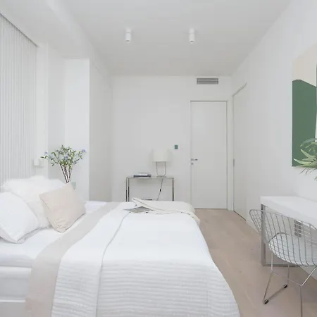 Lux Skyline Mennica With Parking And Ac By Renters Prestige Apartmán *