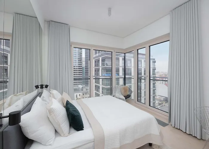 Lux Skyline Mennica With Parking And Ac By Renters Prestige