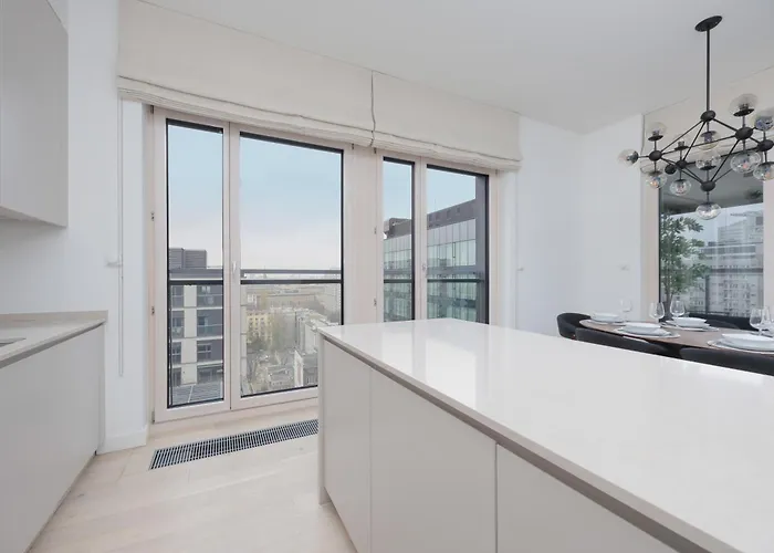 Lux Skyline Mennica With Parking And Ac By Renters Prestige 公寓 华沙