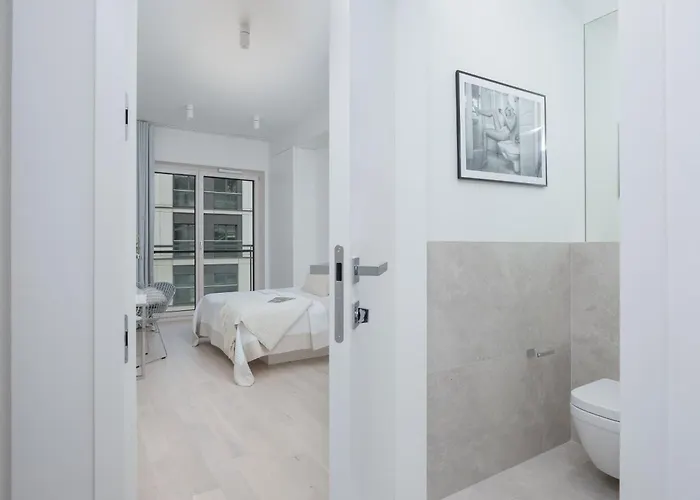 Lux Skyline Mennica With Parking And Ac By Renters Prestige Appartement Varsovie