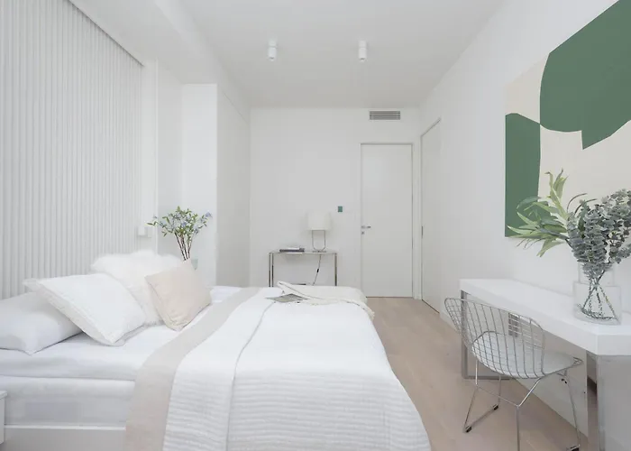 Lux Skyline Mennica With Parking And Ac By Renters Prestige Apartmán *