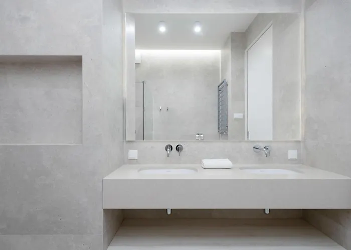 Lux Skyline Mennica With Parking And Ac By Renters Prestige *