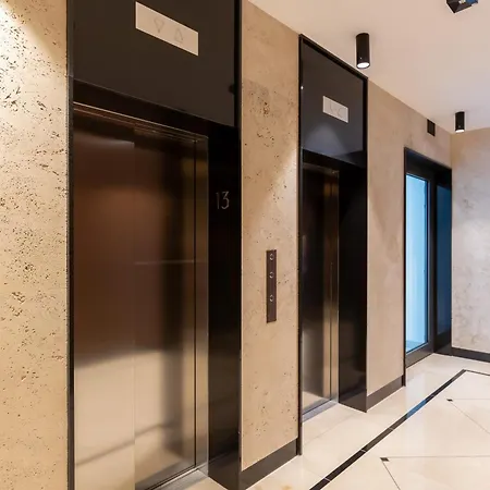 Lux Skyline Mennica With Parking And Ac By Renters Prestige Varsóvia