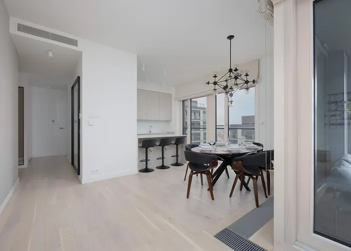 Lux Skyline Mennica With Parking And Ac By Renters Prestige * Warszawa